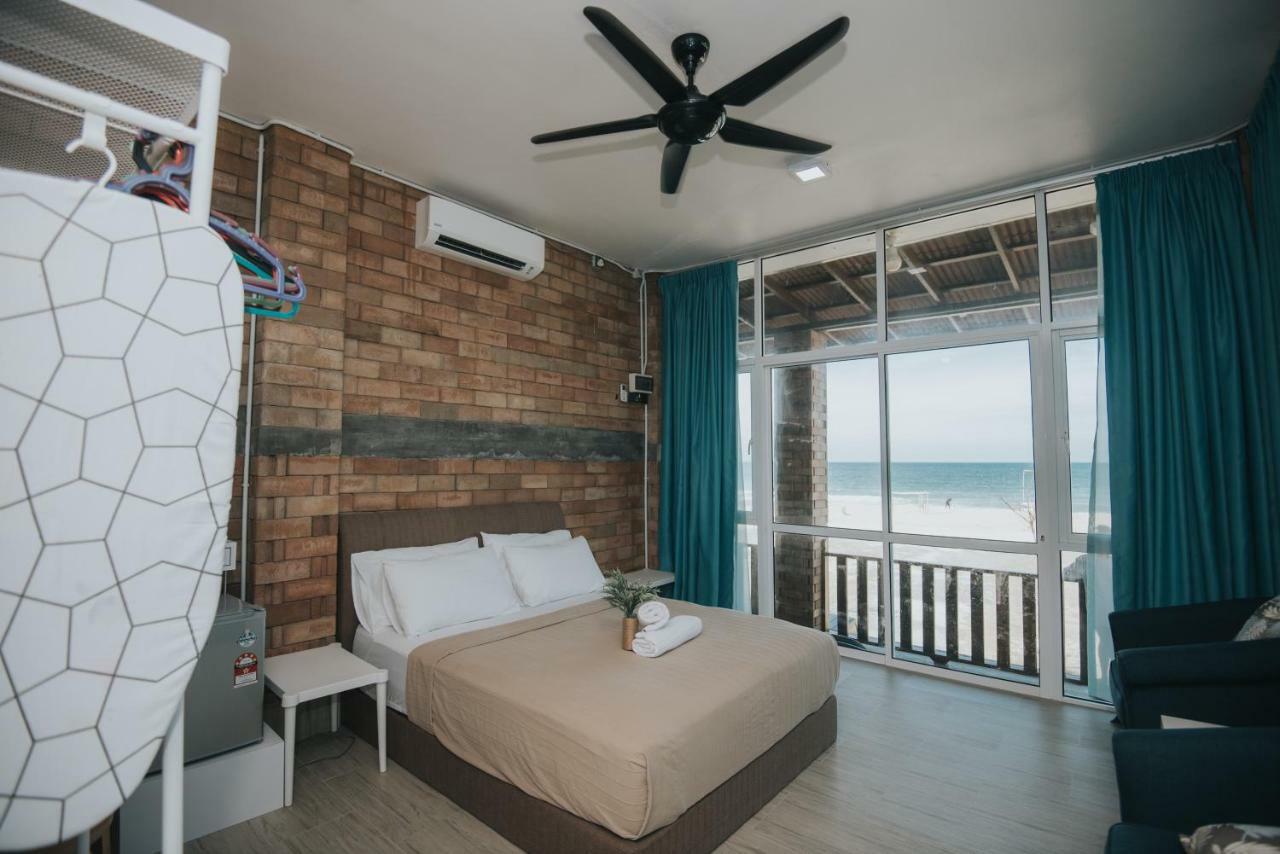 Ombak Deru Lodge Marang Luaran gambar